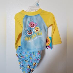 Baby Shark Swim Set - Yellow and Blue